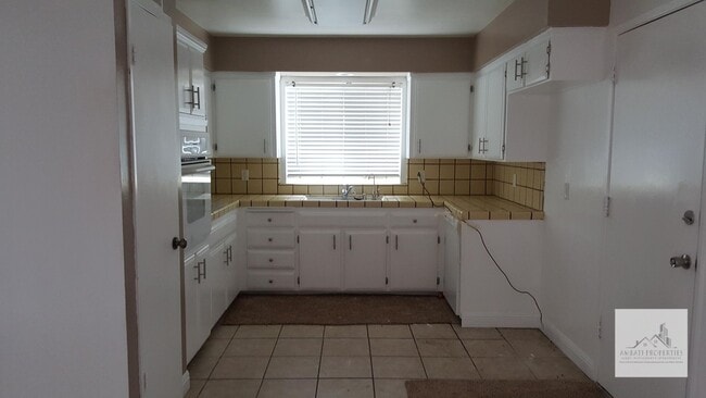 1696 Pico Ave in Clovis, CA - Building Photo - Building Photo