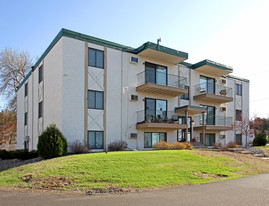 7 3rd St NW Apartments