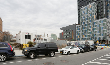 Hunter's Point South in Long Island City, NY - Foto de edificio - Building Photo