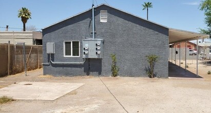 2225 E Taylor St in Phoenix, AZ - Building Photo - Building Photo