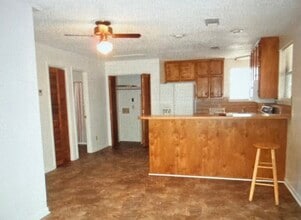 210 Moss Oak Rd in New Braunfels, TX - Building Photo - Building Photo