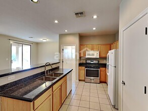 3621 W Avenida Vera Cruz in Tucson, AZ - Foto de edificio - Building Photo