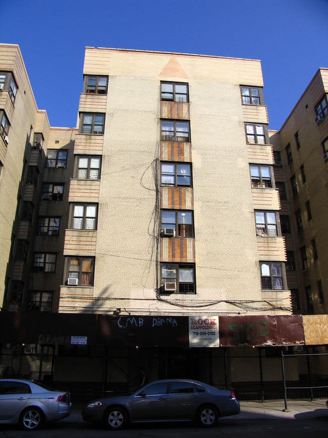 2015 Creston Ave in Bronx, NY - Building Photo - Building Photo