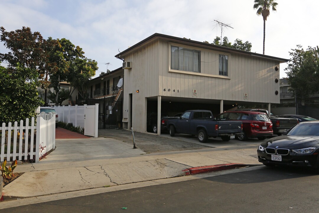 6041 Carlton Way in Los Angeles, CA - Building Photo