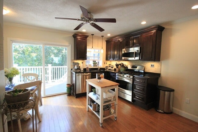 property at 429 E 6th St