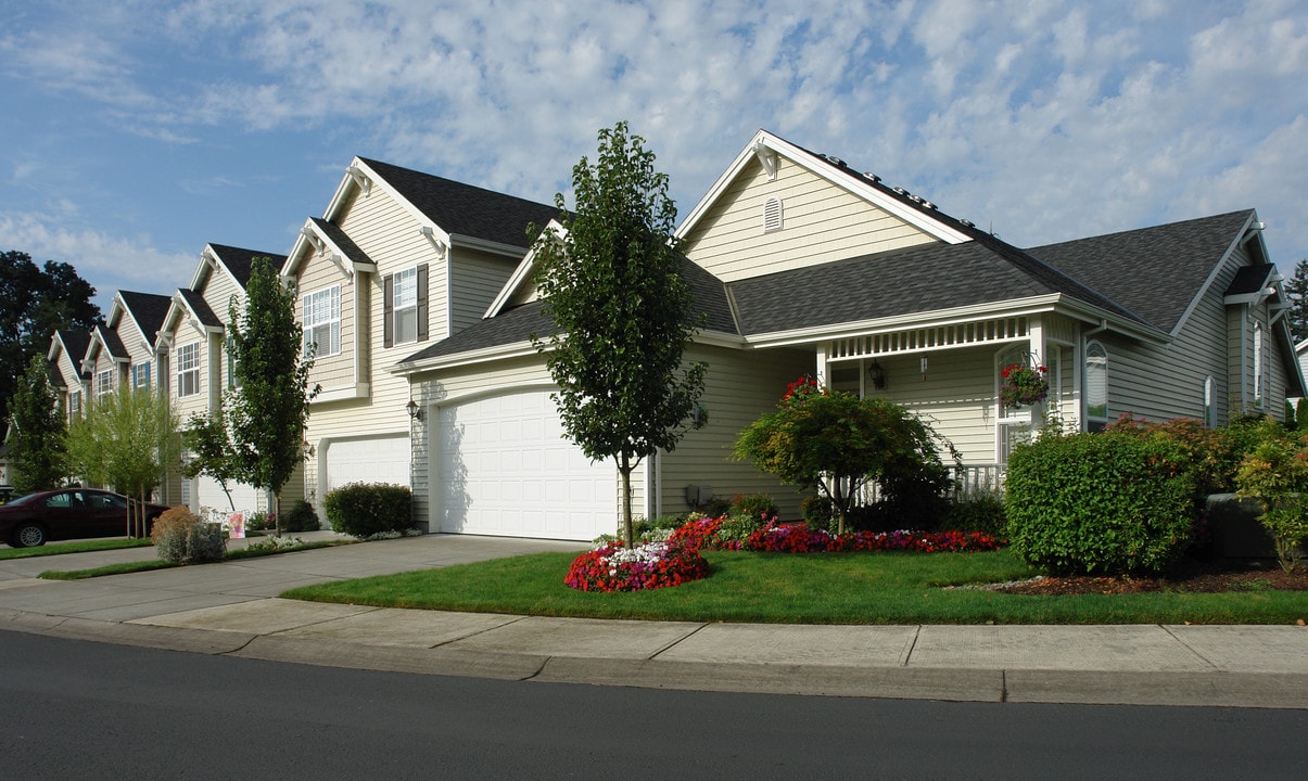 Ellsworth Springs in Vancouver, WA - Building Photo