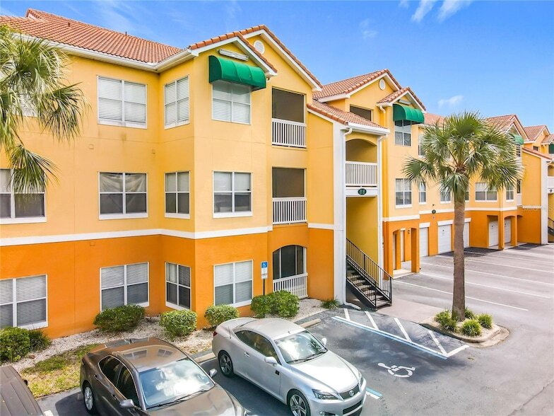 10764 70th Ave, Unit 5203 in Seminole, FL - Foto de edificio