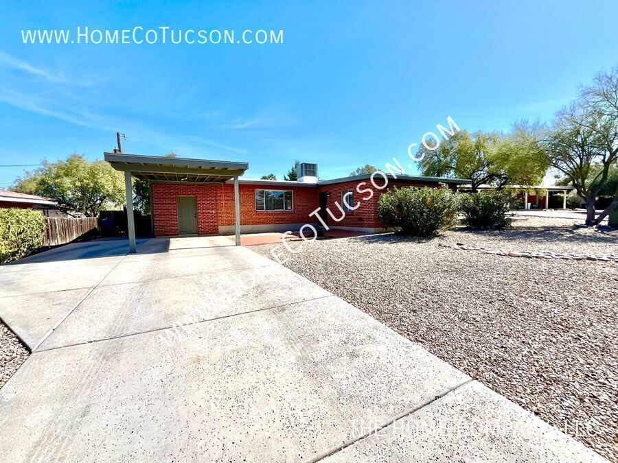 239 S Placita Aldaco in Tucson, AZ - Building Photo