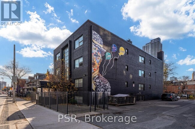 property at 256-256 Sherbourne St