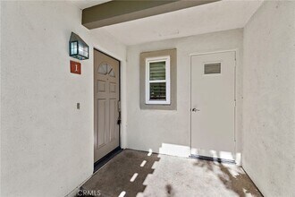 1 Brisa Del Lago in Rancho Santa Margarita, CA - Building Photo - Building Photo