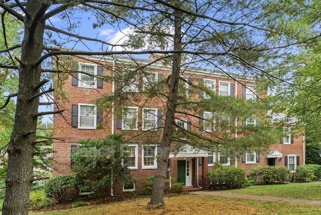 4903 30th St S in Arlington, VA - Building Photo - Building Photo