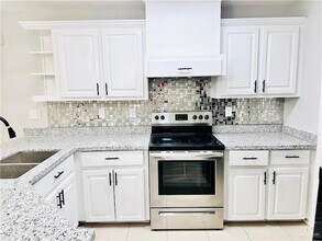 213 S 49th St in McAllen, TX - Building Photo - Building Photo