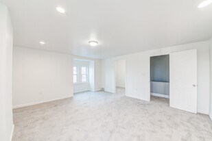 744 Proctor Wy in Pittsburgh, PA - Building Photo