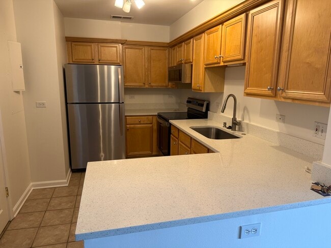 1635 N Milwaukee Ave in Libertyville, IL - Building Photo - Building Photo