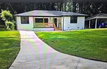 2084 Snow Rd SW in Atlanta, GA - Building Photo - Building Photo