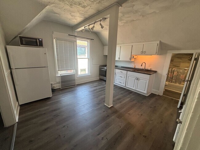 property at 1395 S 900 E