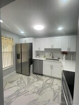 5980 NW 64th Ave in Tamarac, FL - Building Photo