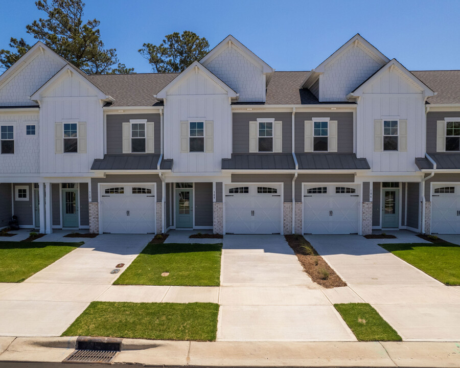 106 Blue Bill Wy in Beaufort, NC - Building Photo