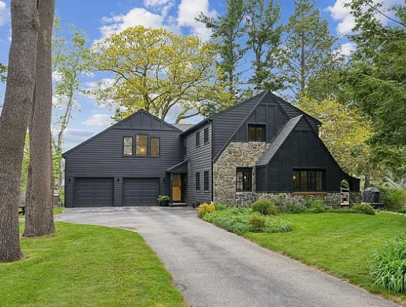 property at 31 Forest Rd