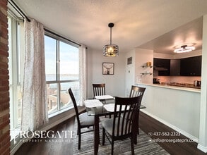 140 Dunlop St E in Barrie, ON - Building Photo - Building Photo