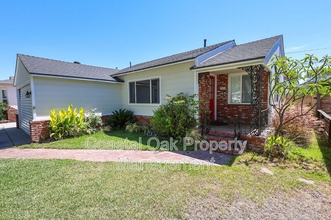 property at 3446 Roxanne Ave