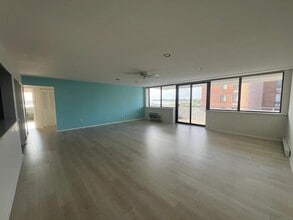 1460 Elm St in Stratford, CT - Building Photo - Building Photo