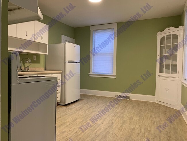 501 W Bradley Ave in Champaign, IL - Building Photo - Building Photo