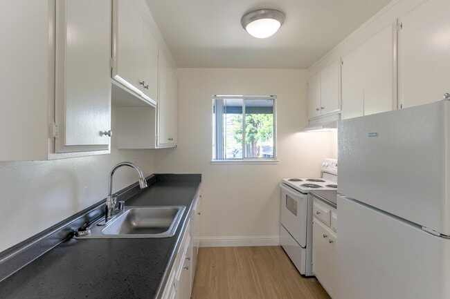 Bonnie Terrace Apartments in Sunnyvale, CA - Foto de edificio - Interior Photo