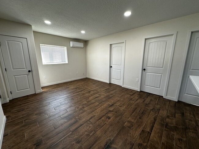 4702 Marble Ave in Albuquerque, NM - Building Photo - Building Photo