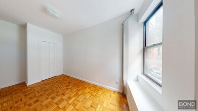 369 Broome St in New York, NY - Building Photo - Building Photo