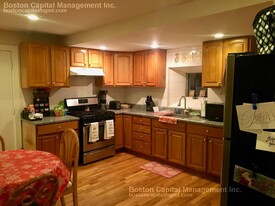 42 Sewall St, Unit #3 in Somerville, MA - Building Photo