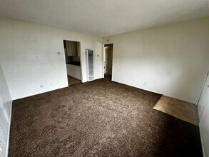 6589 Palo Verde Ave-Unit -C in Twentynine Palms, CA - Building Photo - Building Photo