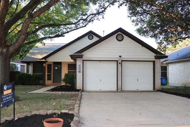 1111 Blue Fox Dr