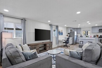 4009 W Grant St in Phoenix, AZ - Building Photo - Building Photo