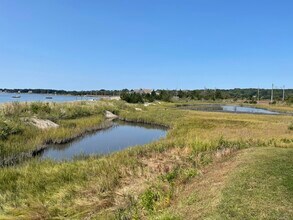 14 Oak St in Stonington, CT - Foto de edificio - Building Photo