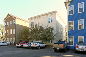 Avenues 2 in Tallahassee, FL - Foto de edificio - Building Photo