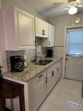 1113 Lake Terrace in Boynton Beach, FL - Building Photo - Building Photo