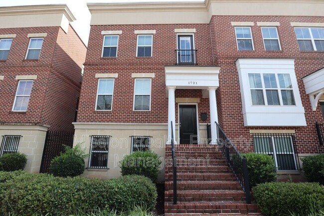 property at 1721 W Cary St