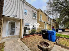 5344 Palmyra Ct in Virginia Beach, VA - Foto de edificio - Building Photo