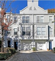 1178 Village Ct SE in Atlanta, GA - Building Photo