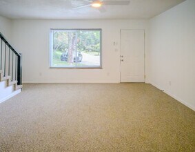 5736 Woodleaf Dr in Knoxville, TN - Building Photo - Building Photo