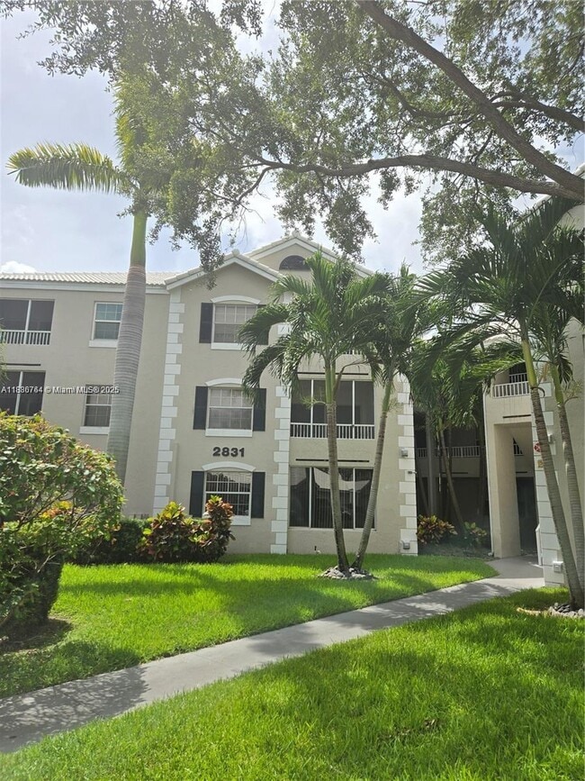 property at 2831 N Oakland Forest Dr