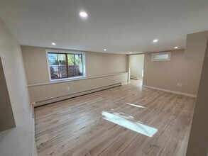 261 Mount Auburn St, Unit 2 in Cambridge, MA - Foto de edificio - Building Photo