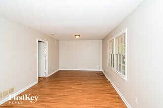 6917 Knollwood Dr in Morrow, GA - Building Photo - Building Photo