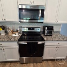 27 Coby Ln in Richmond Hill, GA - Building Photo - Building Photo