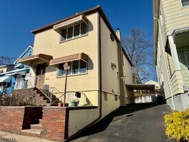 46 Frances St in Clifton, NJ - Building Photo