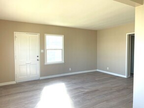 2437-2439 S Cabrillo Ave in Los Angeles, CA - Building Photo - Building Photo