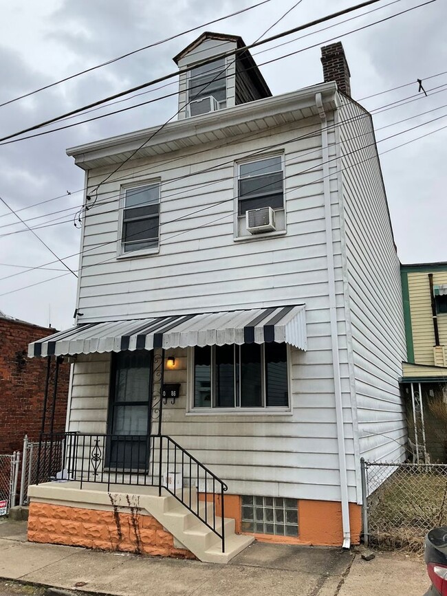 4086 Cabinet St in Pittsburgh, PA - Building Photo - Building Photo