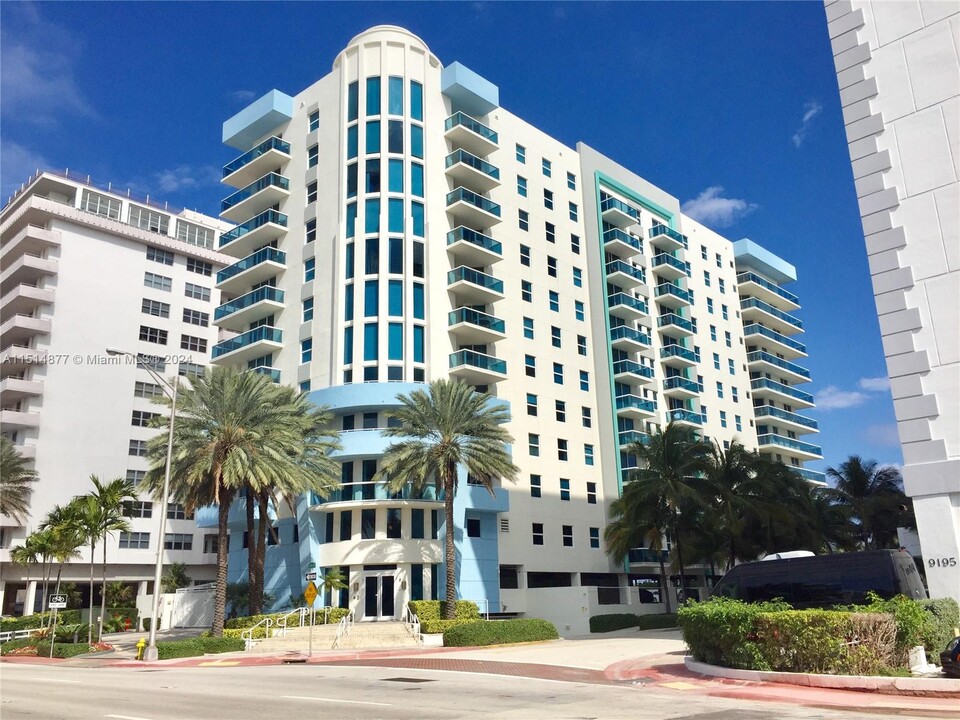 9201 Collins Ave, Unit 122 in Surfside, FL - Building Photo