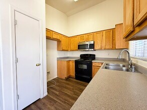 21832 N 36th Dr in Glendale, AZ - Building Photo - Building Photo